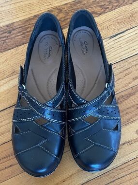 Clarks Ashland Black flats